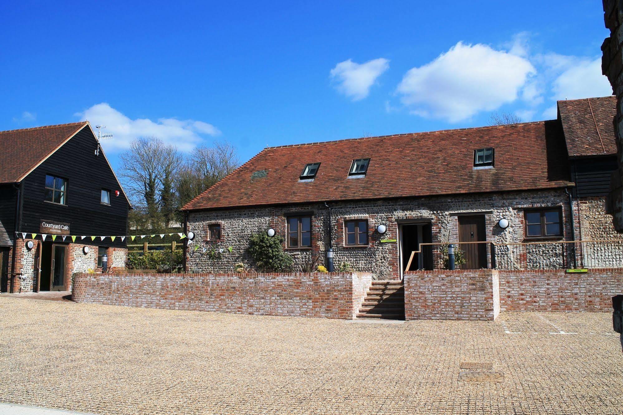 Yha South Downs Hostel Lewes Exterior photo